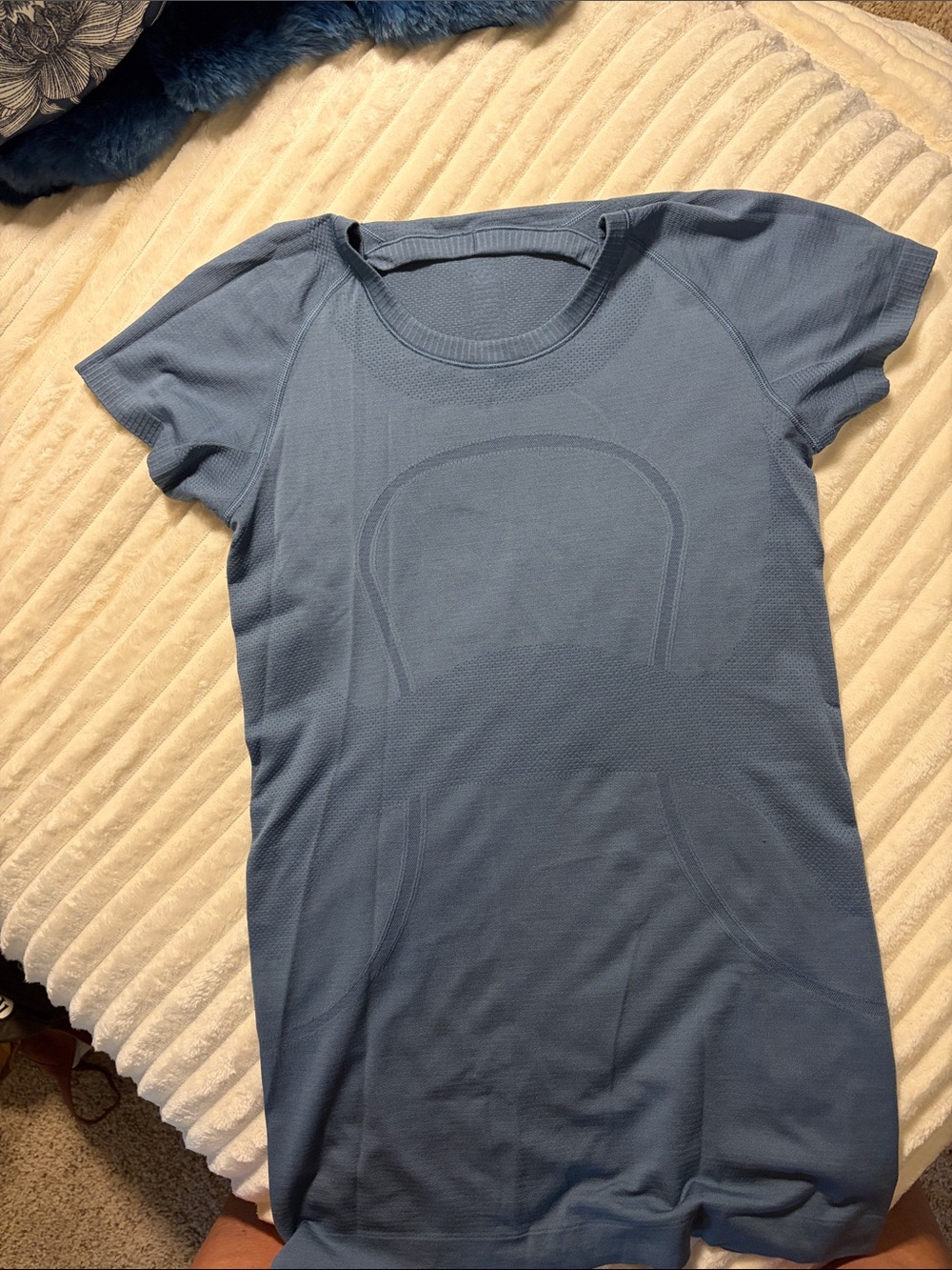 Lululemon short sleeve swiftly, size 8